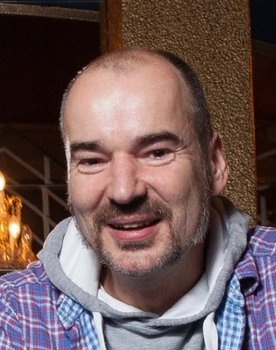 Christian Wüstenberg as Erzähler