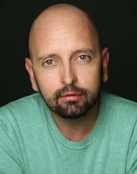 Nando Rivas as Fabián