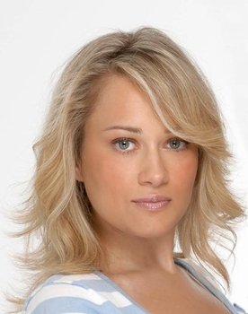 Ioanna Asimakopoulou as Rania