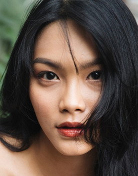 Thanh Tú as Trang