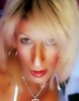 Shemale Threesomes 4