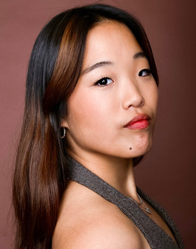 Olivia Lampert as Soleil