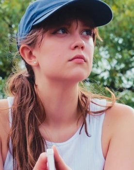 Ana Beatriz Bussman as Figuração