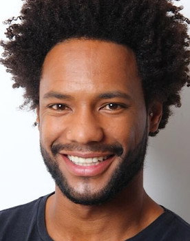 Diego Garcias as Lucas