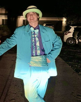 Tommy Linguey as Parker Sykes