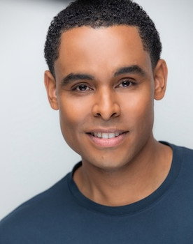 Phillip Attmore as Jerry Travers