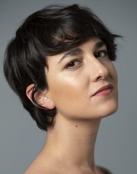 Stéphanie Magnin as Carmen