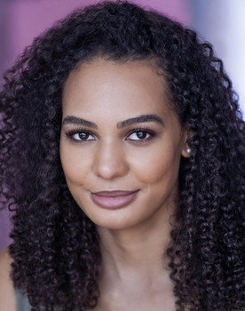 Bénédicte Mbaididje as Coralie