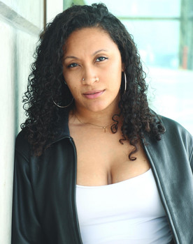 Azhalyn Nichelle as Scarlet