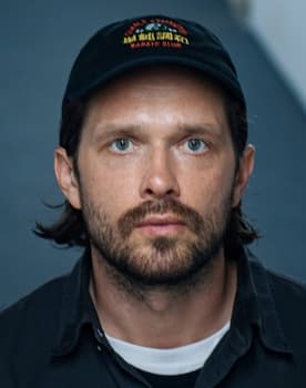 Grigoriy Dobrygin as Dima