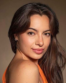 Priscilla Gomez as Liz