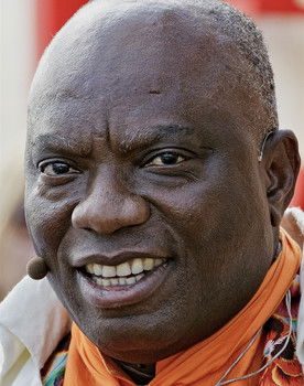 Jérôme Aké Béda as Doctor