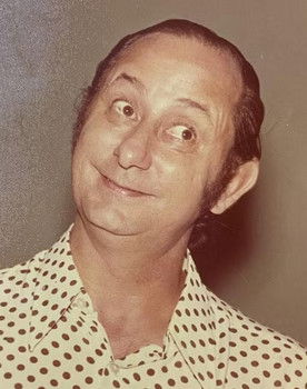 José Santa Cruz as Rubi