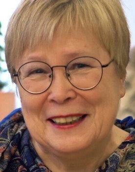 Наталья Гаранина as бабушка Нина