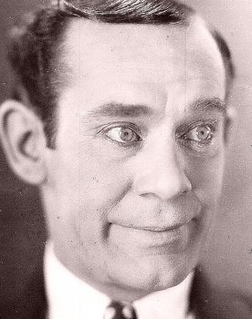 Al Thompson as The Show Manager