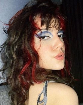 Millena Bispo as Maria