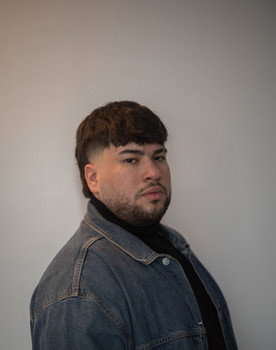Mario Díaz as El hombre