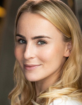Emma Grace Arends as Daisy