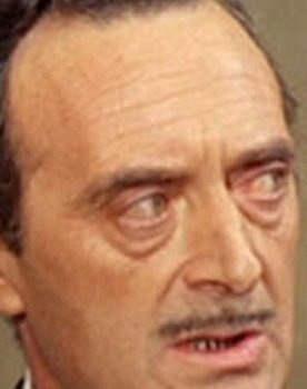 Juan Cazalilla as Borrachín