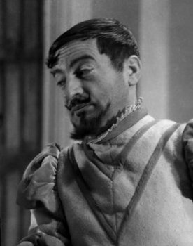 Hay Petrie as Scruffy