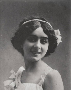 Vera Karalli as Natasha Rostova