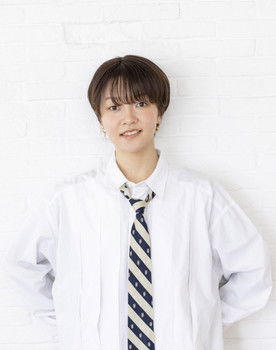 Yume Matsumura as Hachikuma Yuzuki (voice)