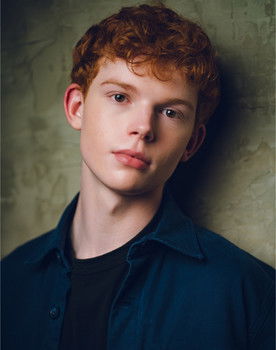 Spencer Fitzgerald as Buzz