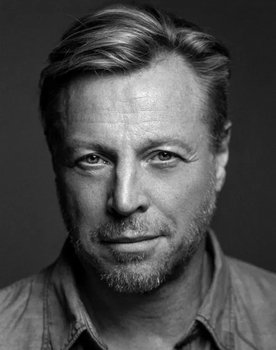 John De Holland as George