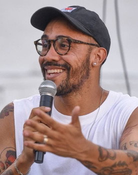 Hugo Oliveira as Self