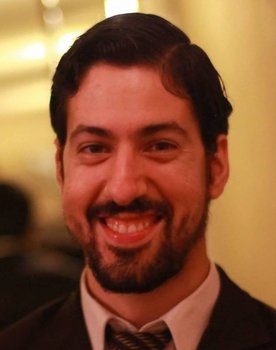 Ariel Suárez as Giorgio Germont