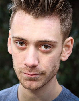 Leo Ramsey as August