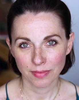 Angelica Sarre as La doctoresse