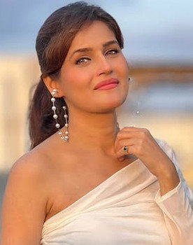 Shraddha Jaiswal as Sheena