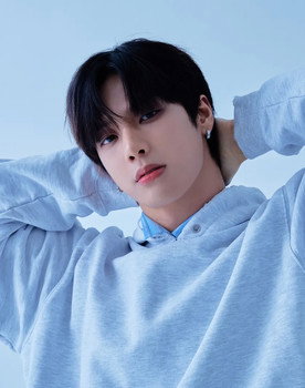 Lee Jae-jun as Self - Contestant