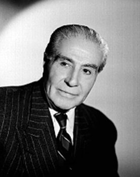 Arturo Soto Rangel as Papá de Alejandra