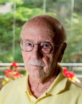 Helio Bicudo as Self