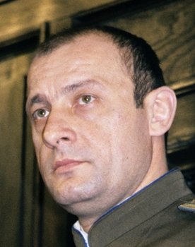 Umarli rzucają cień