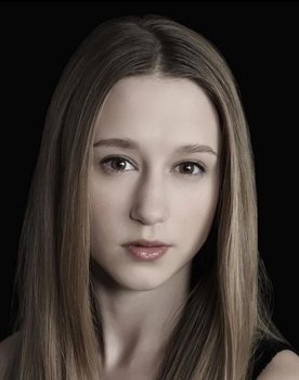 Taissa Farmiga Photo