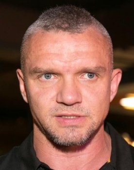 Vladimir Yepifantsev as Petrov