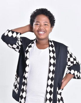 Bayu Wibowo as Bayu W