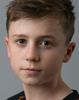 Toby Oliver as Mike