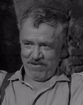 Ignacio Retes as Doctor