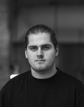 Maxence Dumouchel as Justin