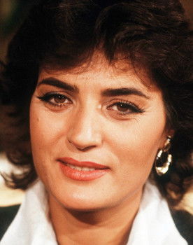 Linda de Suza as Luisa Ferreira