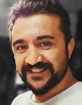 Murat Boncuk as Aykurt Alp