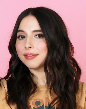 Esther Povitsky as Izzy