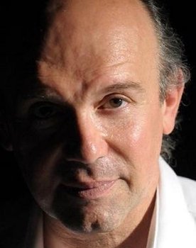 Elio De Capitani