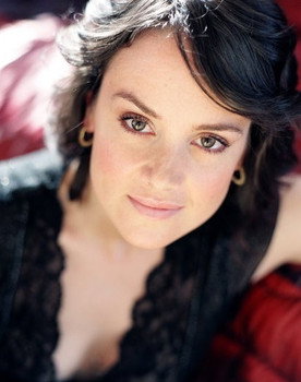 Darcy Halsey as Grace