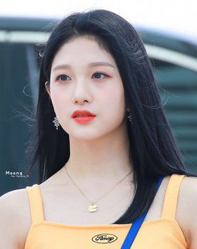Lee Seoyeon as 