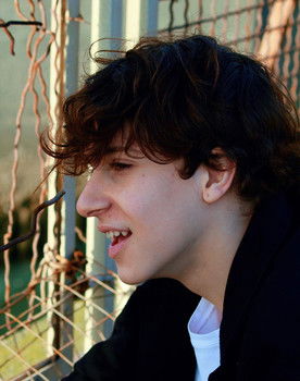 Mattia Francesco Cozzolino as Manuele